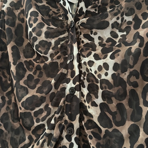 NWT Express Mesh Leopard Ruched Button Down Blouse XL Leopard Print - Picture 8 of 9